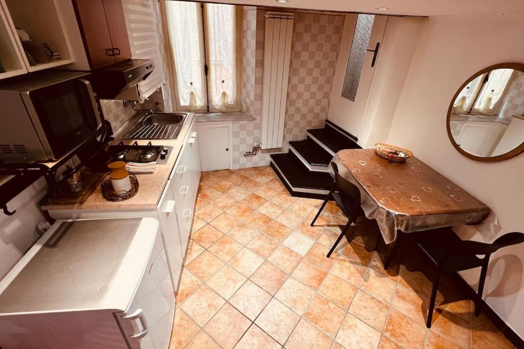 Mini Accommodation In Sanremo Liguria Bagian luar foto