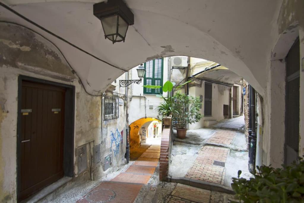Mini Accommodation In Sanremo Liguria Bagian luar foto