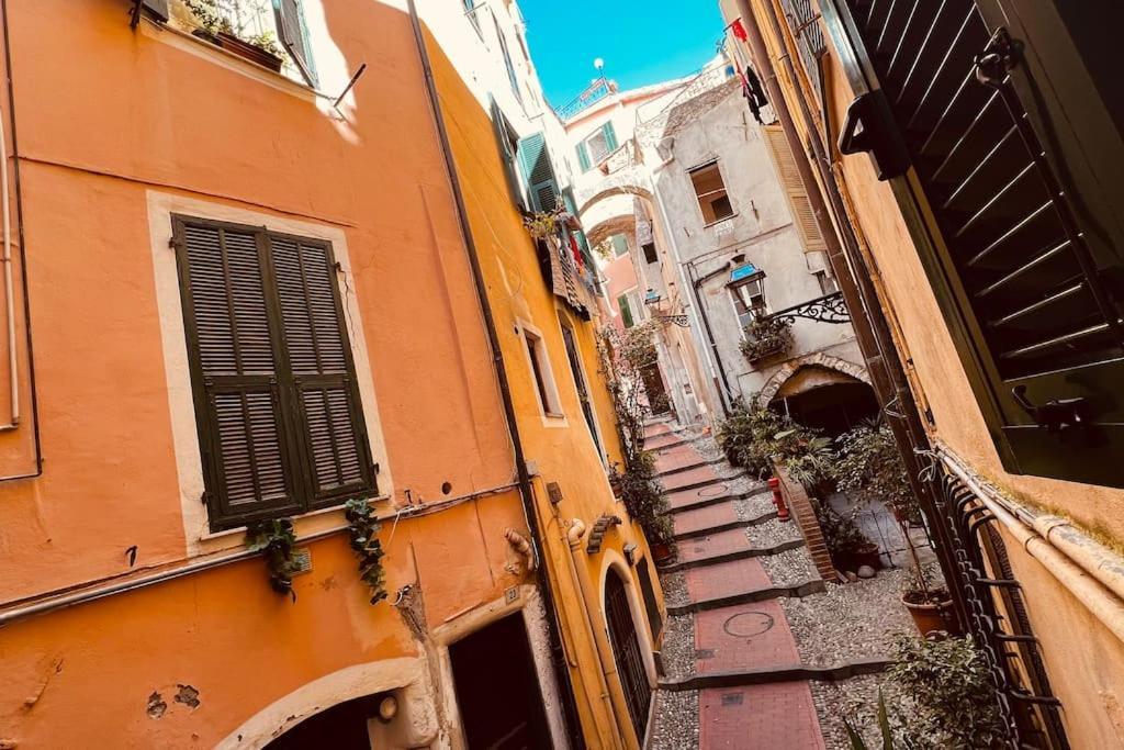 Mini Accommodation In Sanremo Liguria Bagian luar foto