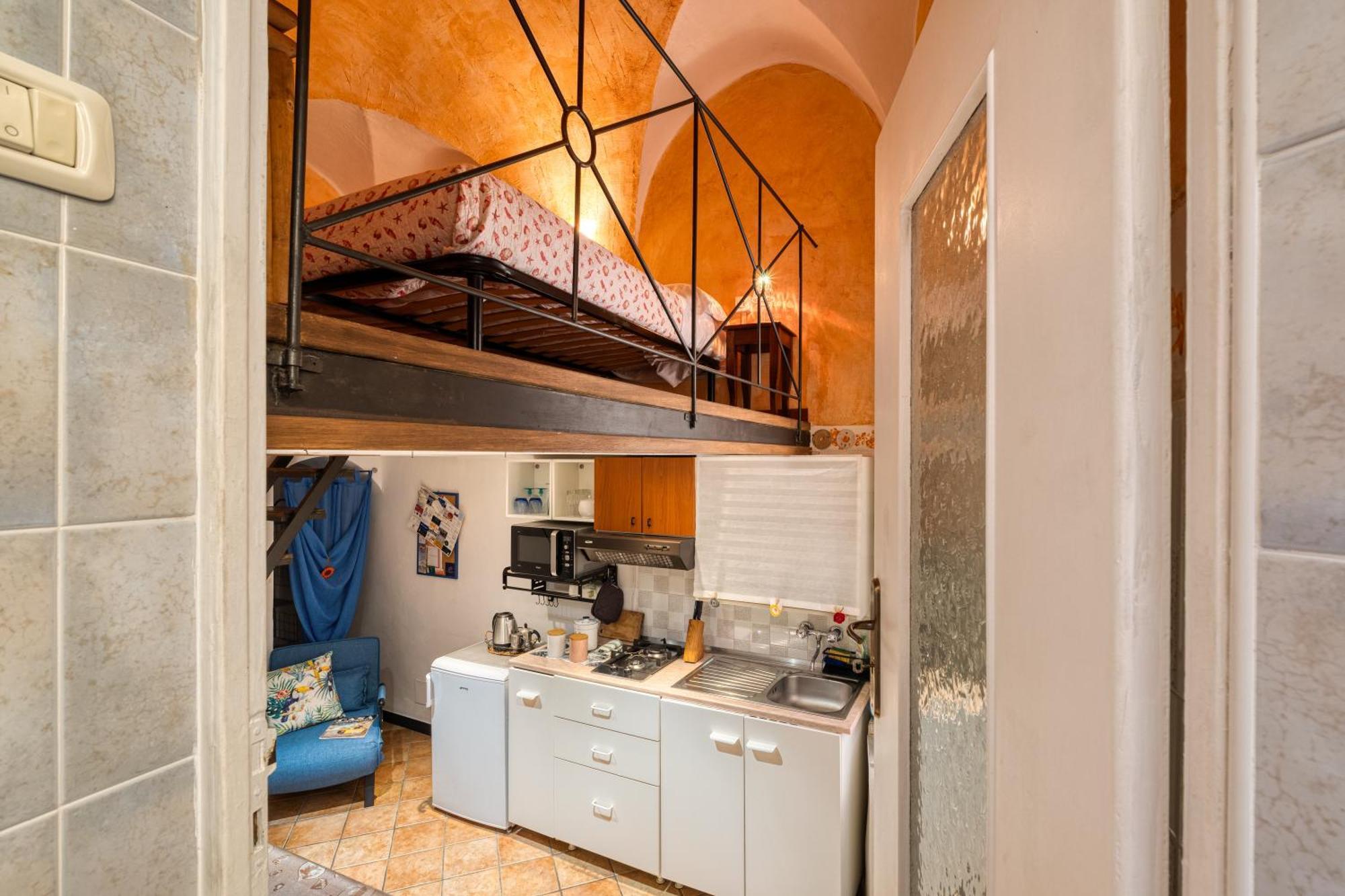 Mini Accommodation In Sanremo Liguria Bagian luar foto