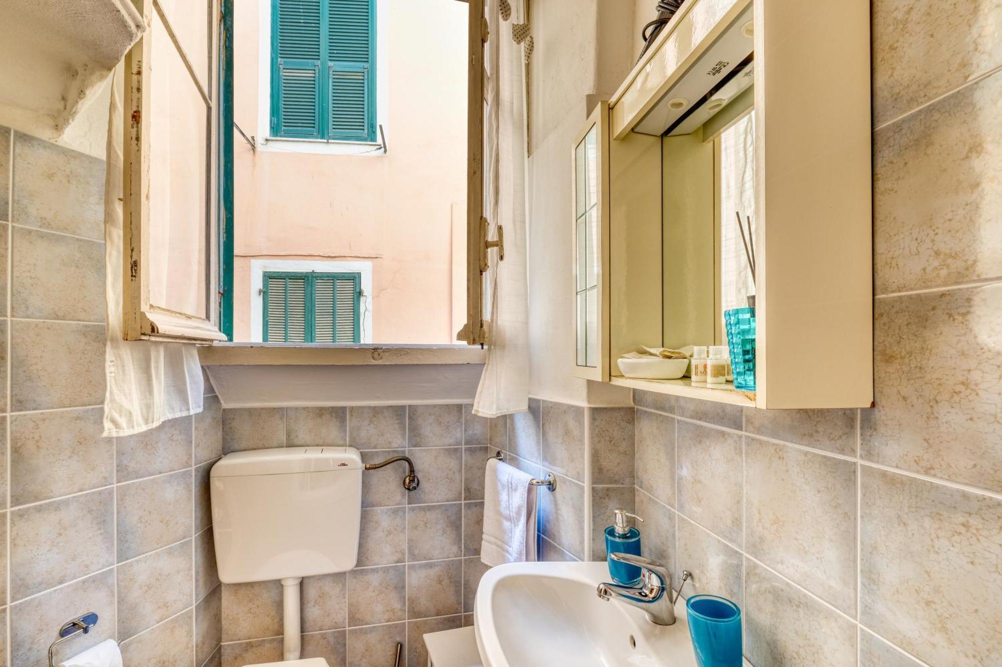 Mini Accommodation In Sanremo Liguria Bagian luar foto