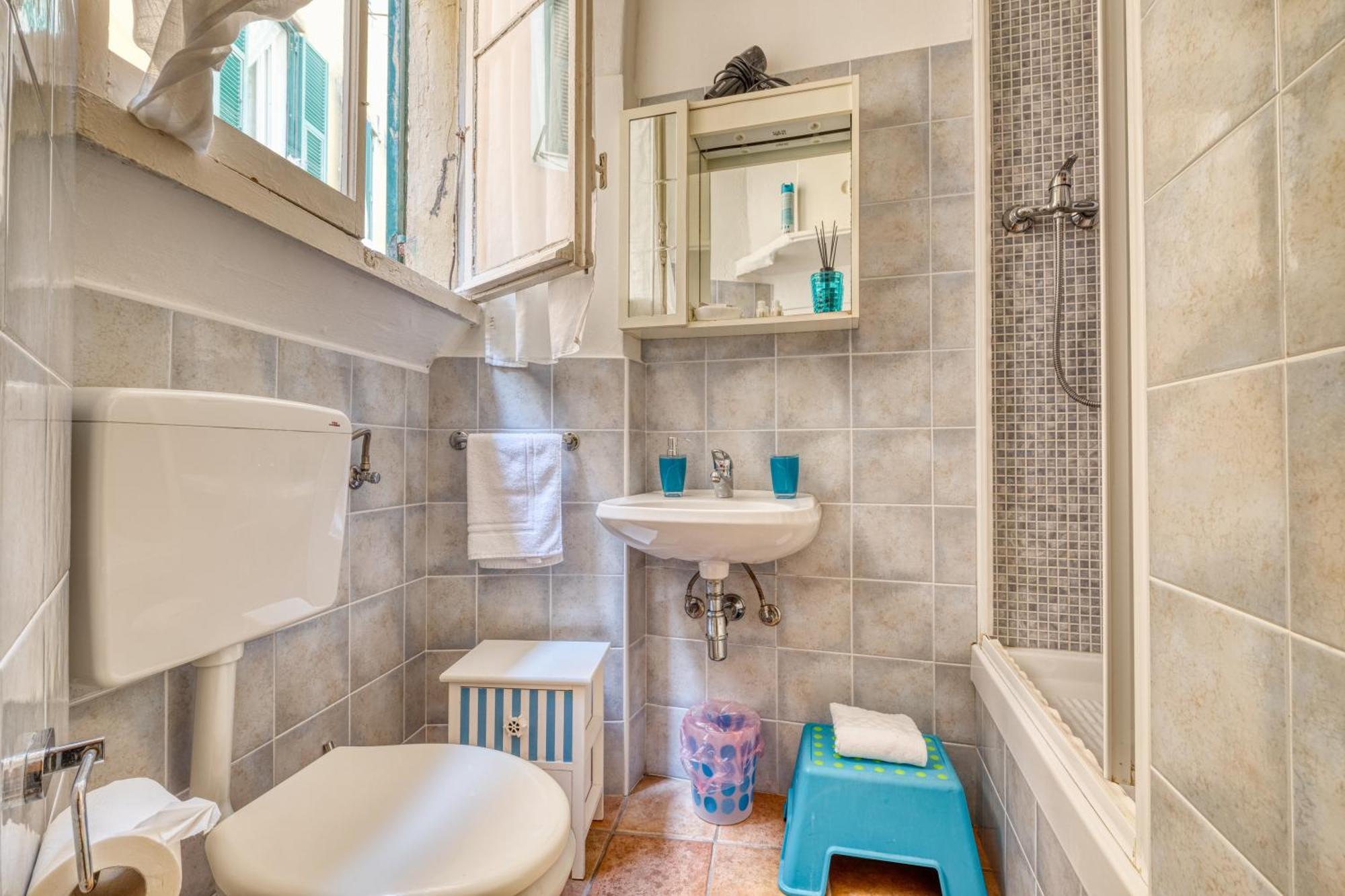 Mini Accommodation In Sanremo Liguria Bagian luar foto