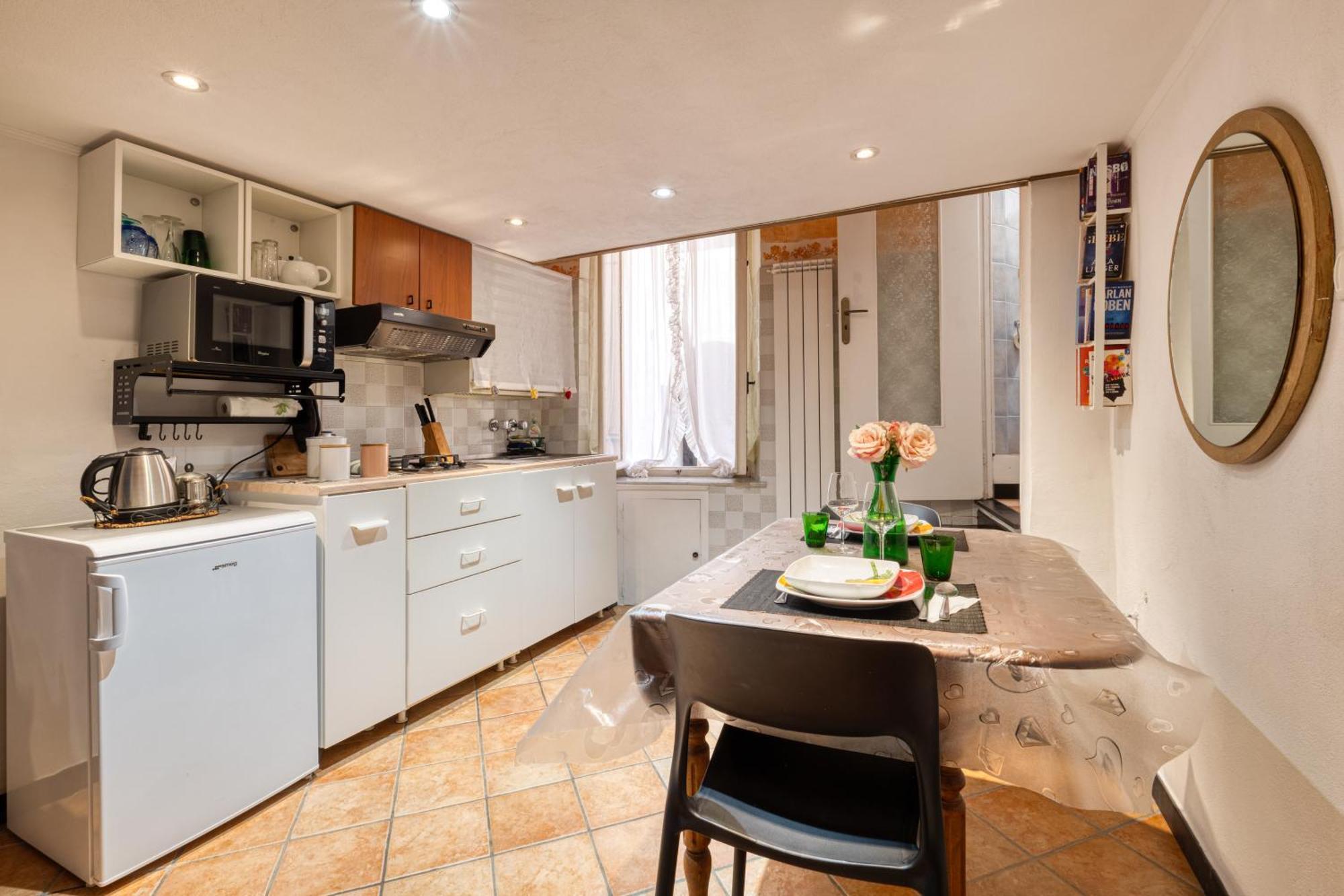 Mini Accommodation In Sanremo Liguria Bagian luar foto
